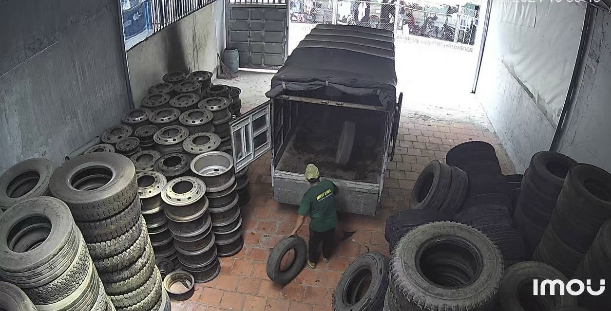 THAY LỐP XE - ĐẢO LỐP XE- CÂN MÂM BẤM CHÌ TẠI DĨ AN BÌNH DƯƠNG